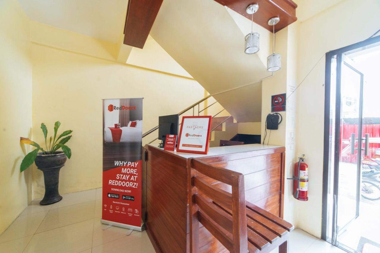Reddoorz @ D Maagma Street Hotel Kalibo Bagian luar foto