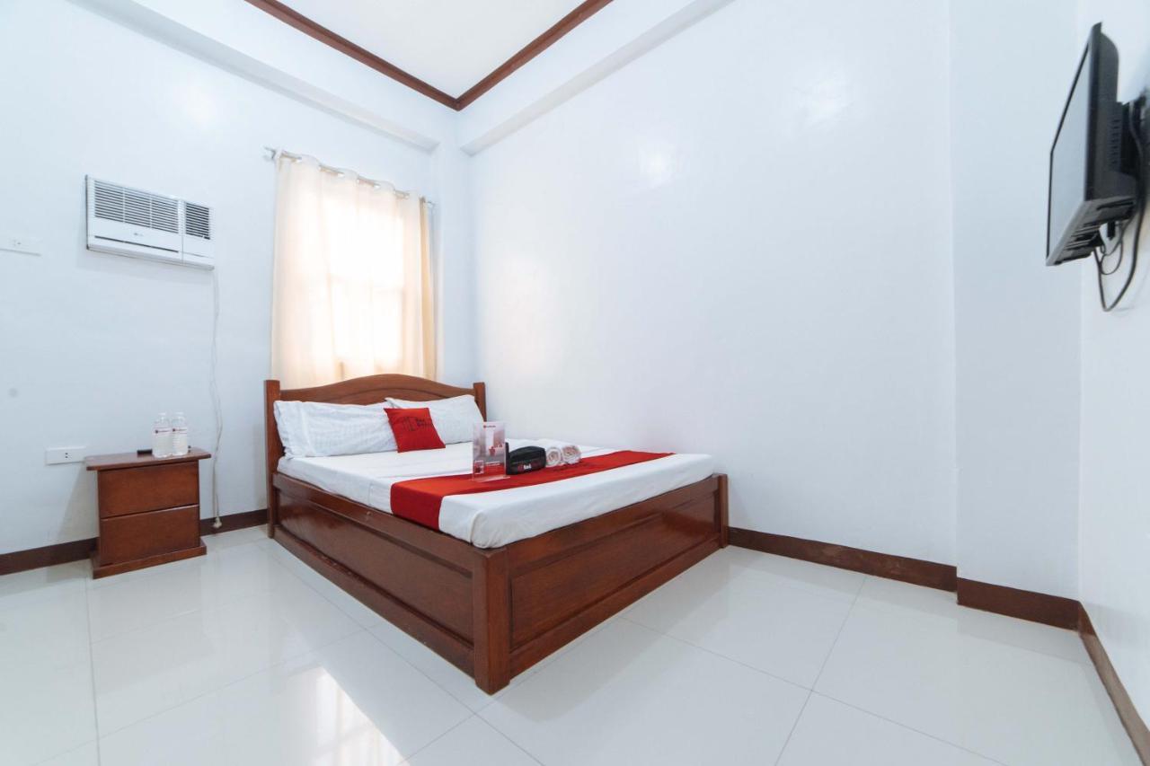 Reddoorz @ D Maagma Street Hotel Kalibo Bagian luar foto
