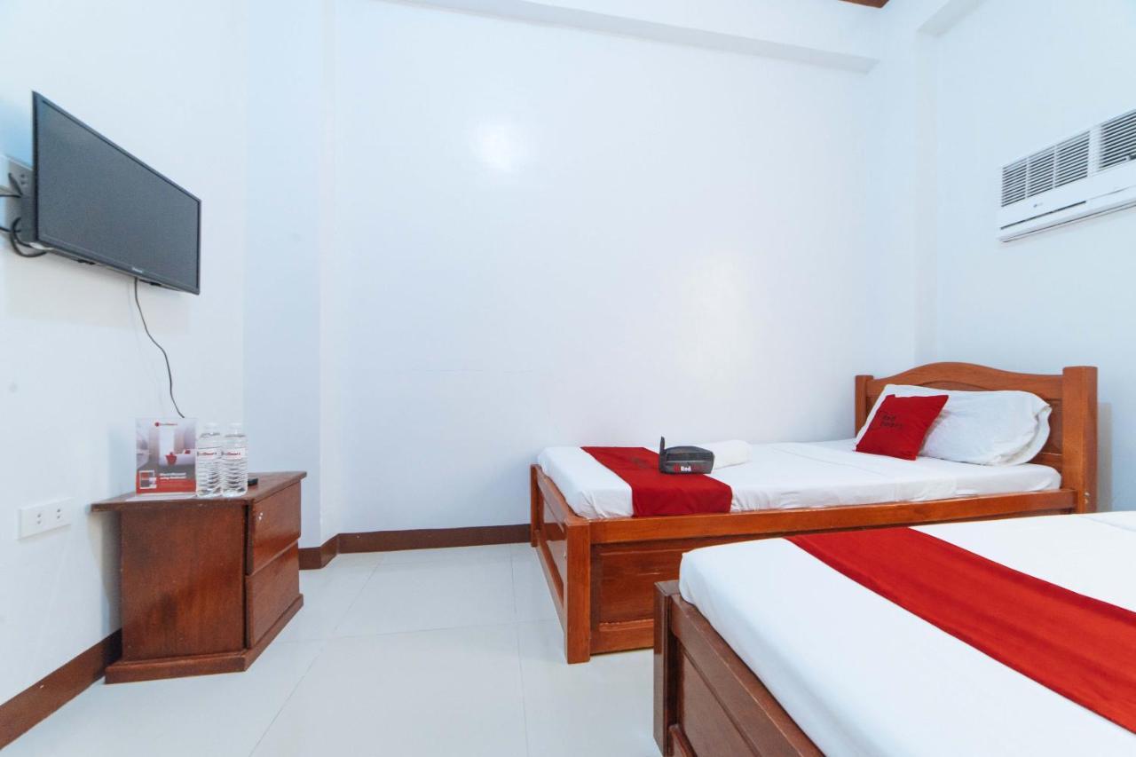 Reddoorz @ D Maagma Street Hotel Kalibo Bagian luar foto
