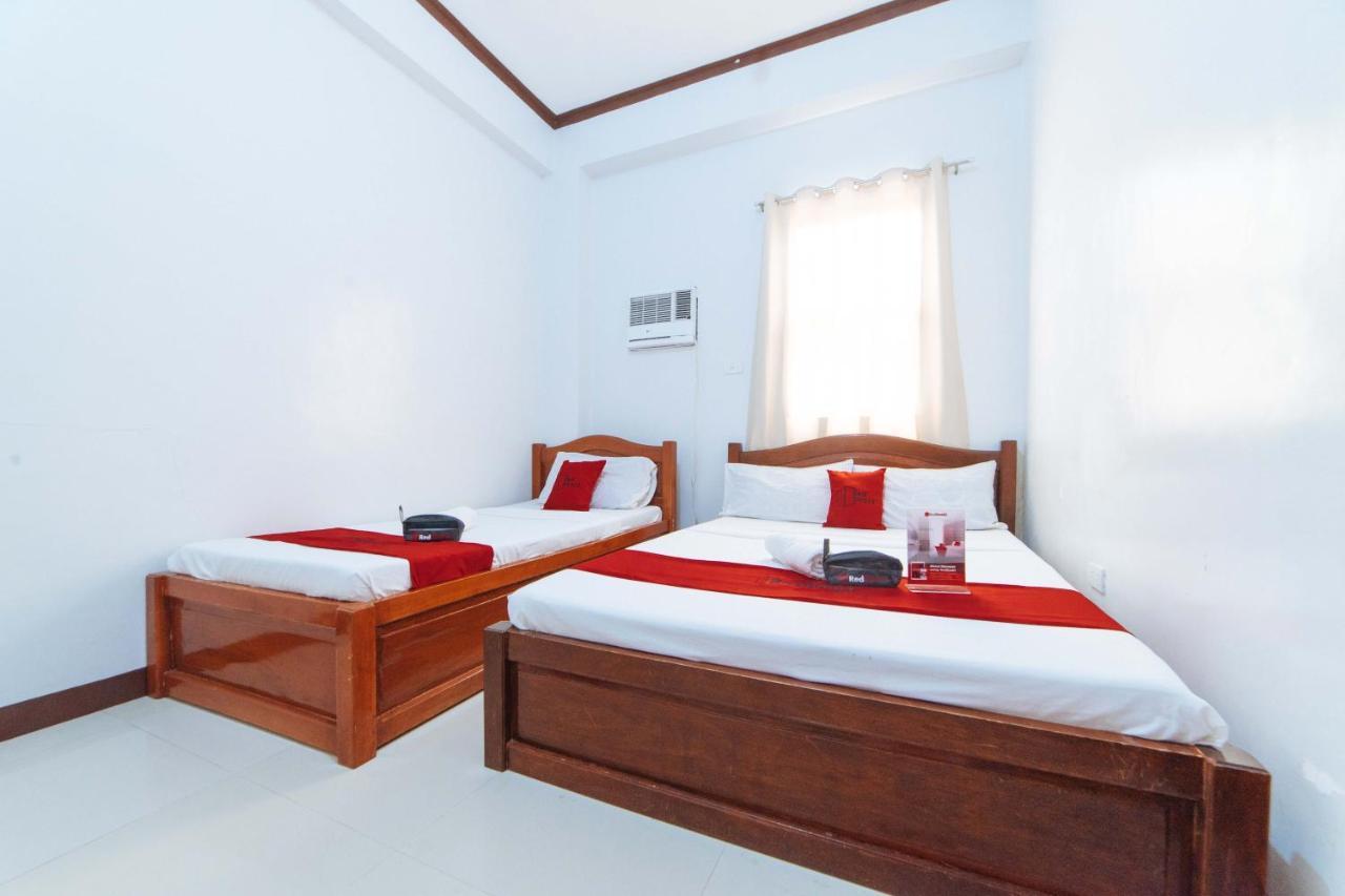 Reddoorz @ D Maagma Street Hotel Kalibo Bagian luar foto